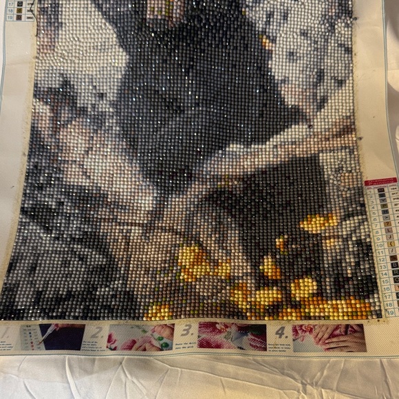 Black Bear Diamond Painting Kit - Picture 3 of 4